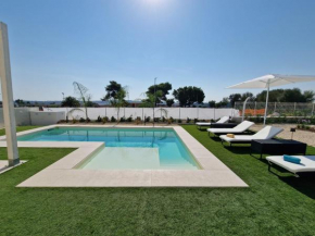 Villa Elisia - villetta con piscina privata Brucoli